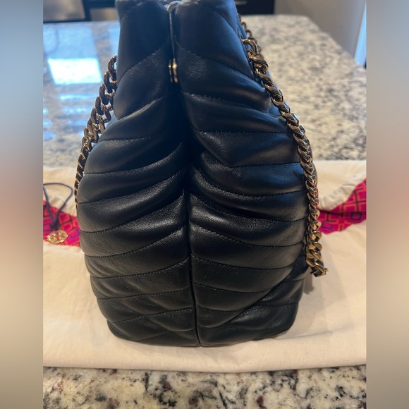 Tory Burch Kira Chevron Tote - Black - Picture 4 of 15